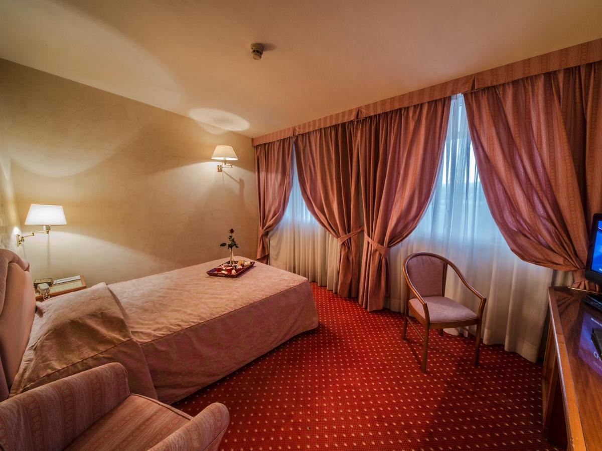 Hotel Valdarno Montevarchi Zewnętrze zdjęcie