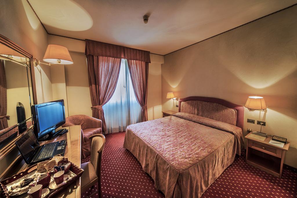 Hotel Valdarno Montevarchi Zewnętrze zdjęcie