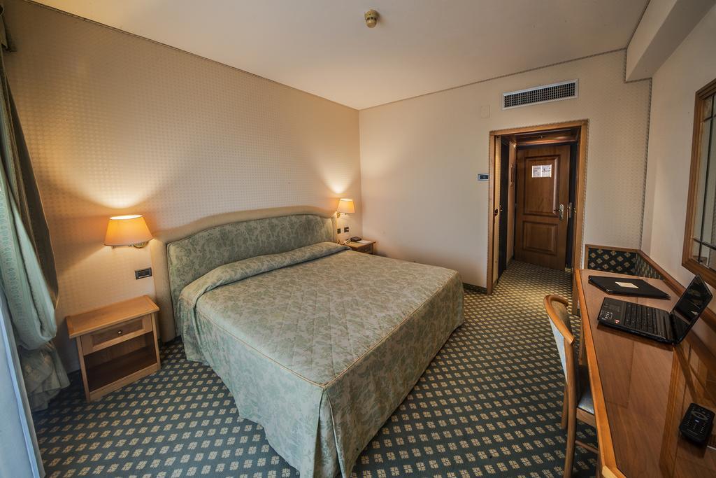 Hotel Valdarno Montevarchi Zewnętrze zdjęcie